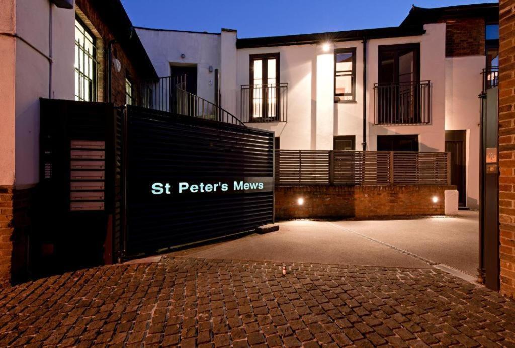 Central Two Bedroom Apartments St Albans By Central Stays Short Lets & Serviced Accommodation With Free Parking Kamer foto
