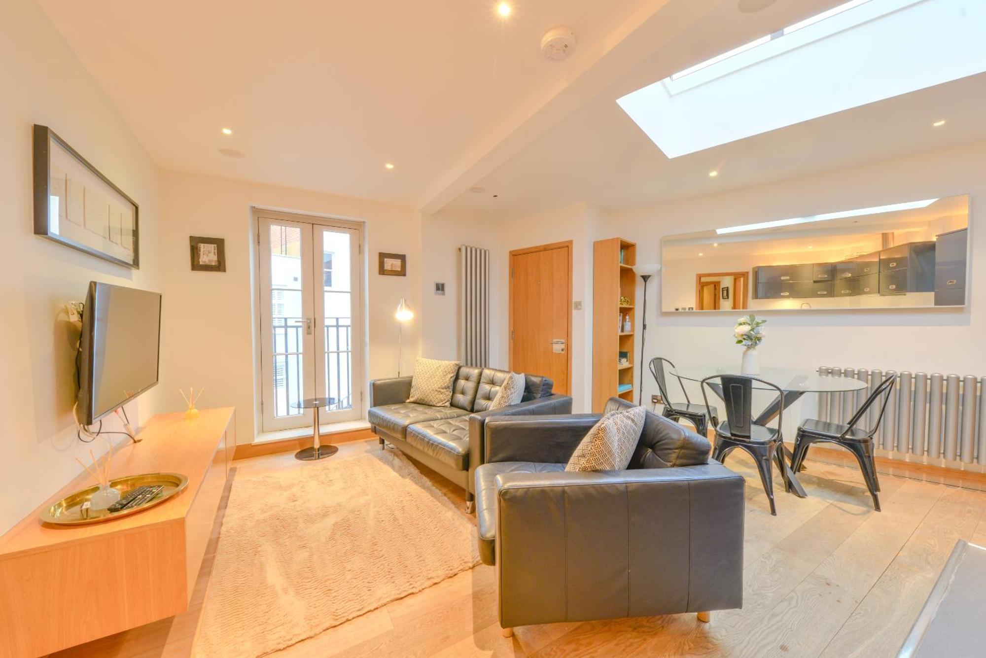 Central Two Bedroom Apartments St Albans By Central Stays Short Lets & Serviced Accommodation With Free Parking Buitenkant foto